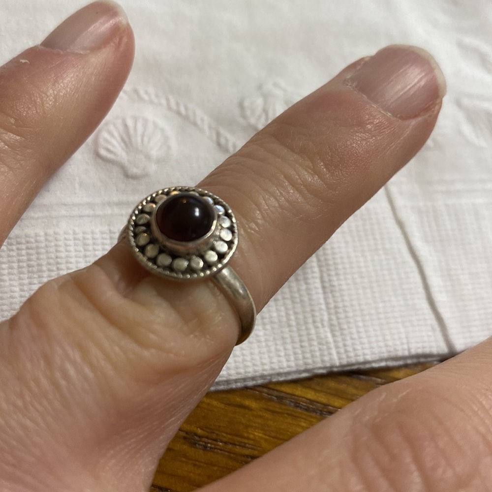 Onyx Sterling Silver ring size 6 - Picture 3 of 4